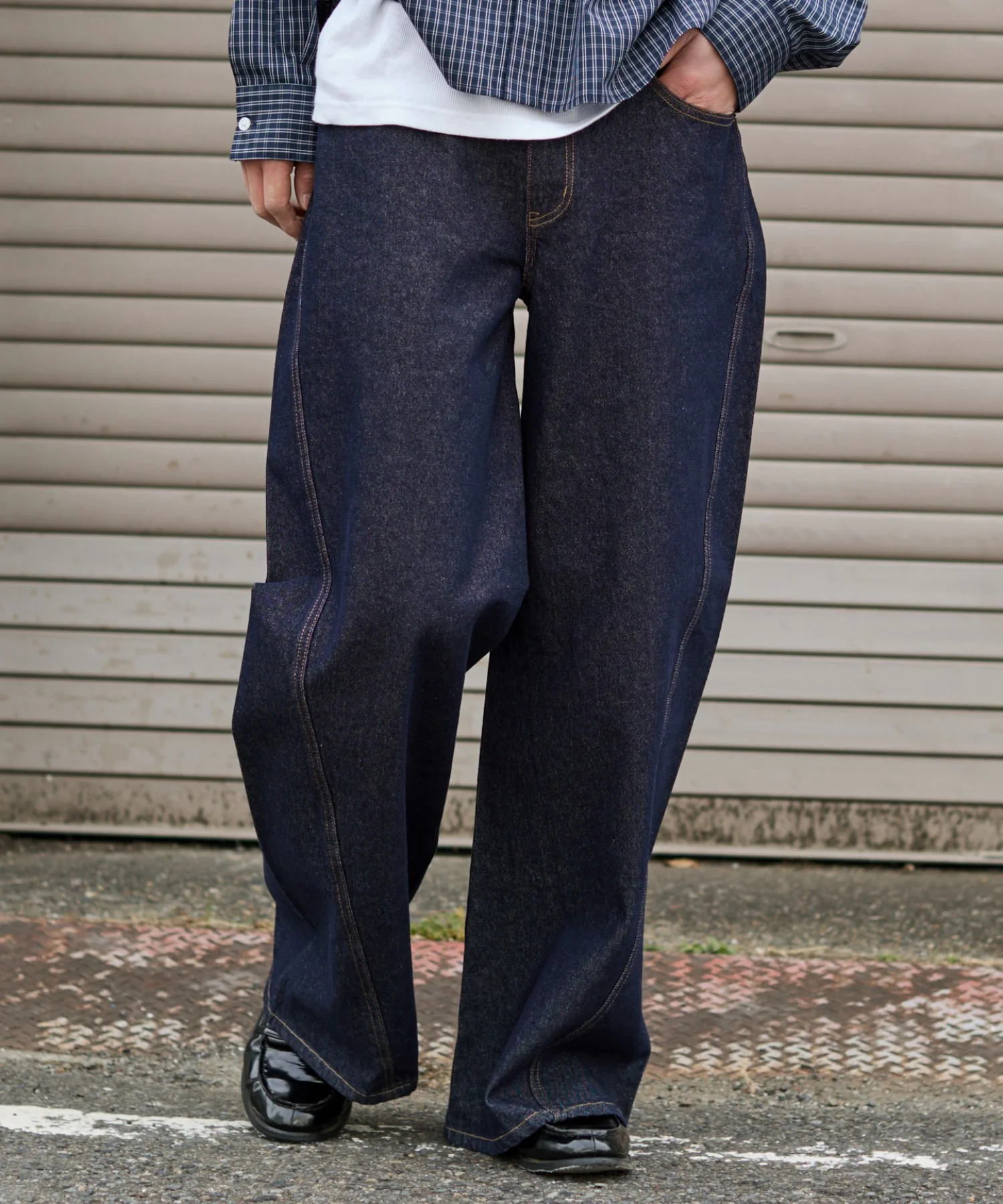 カバーフィットフラップデニムパンツ - Image 15