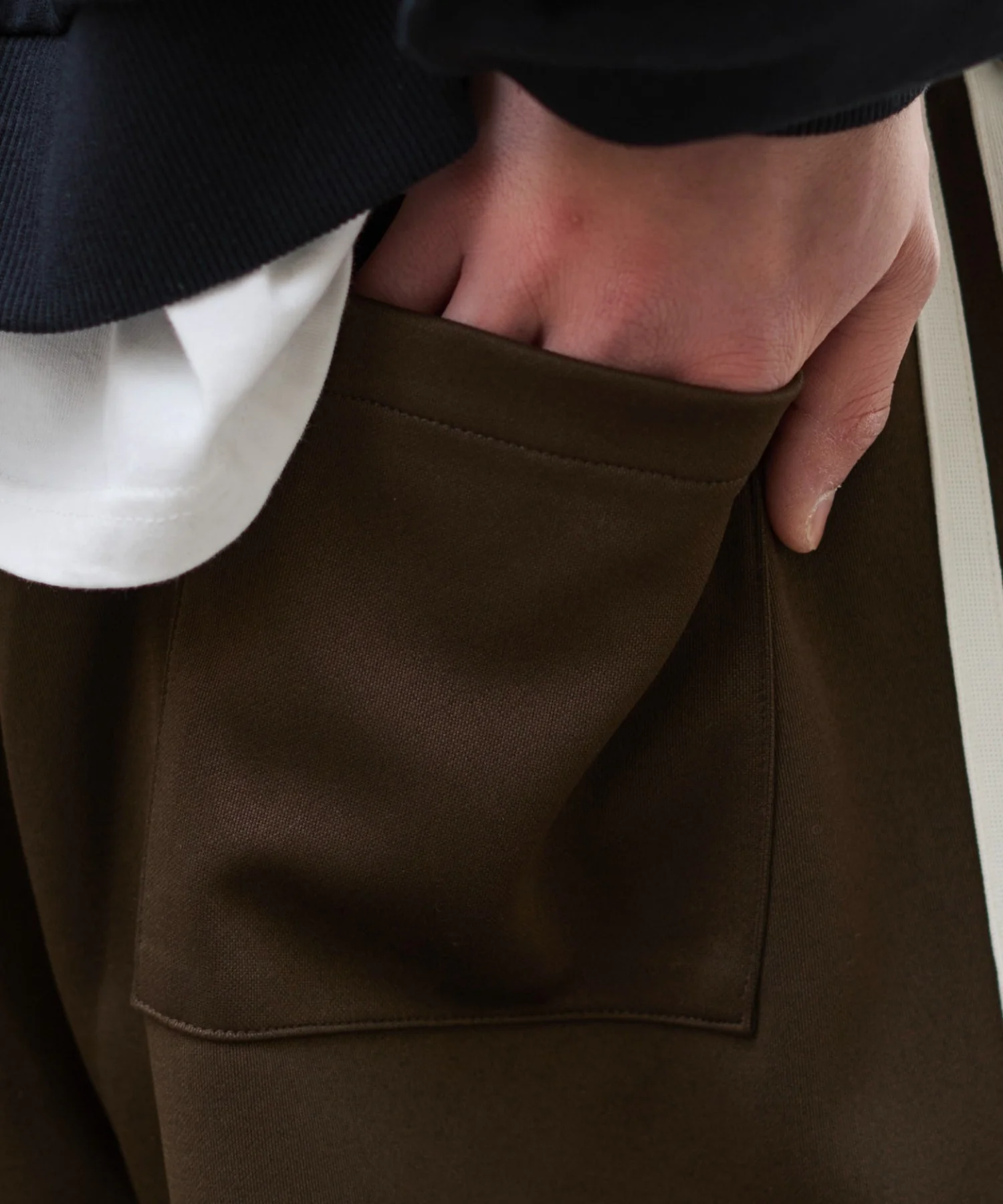 ライントラックパンツ - Image 11