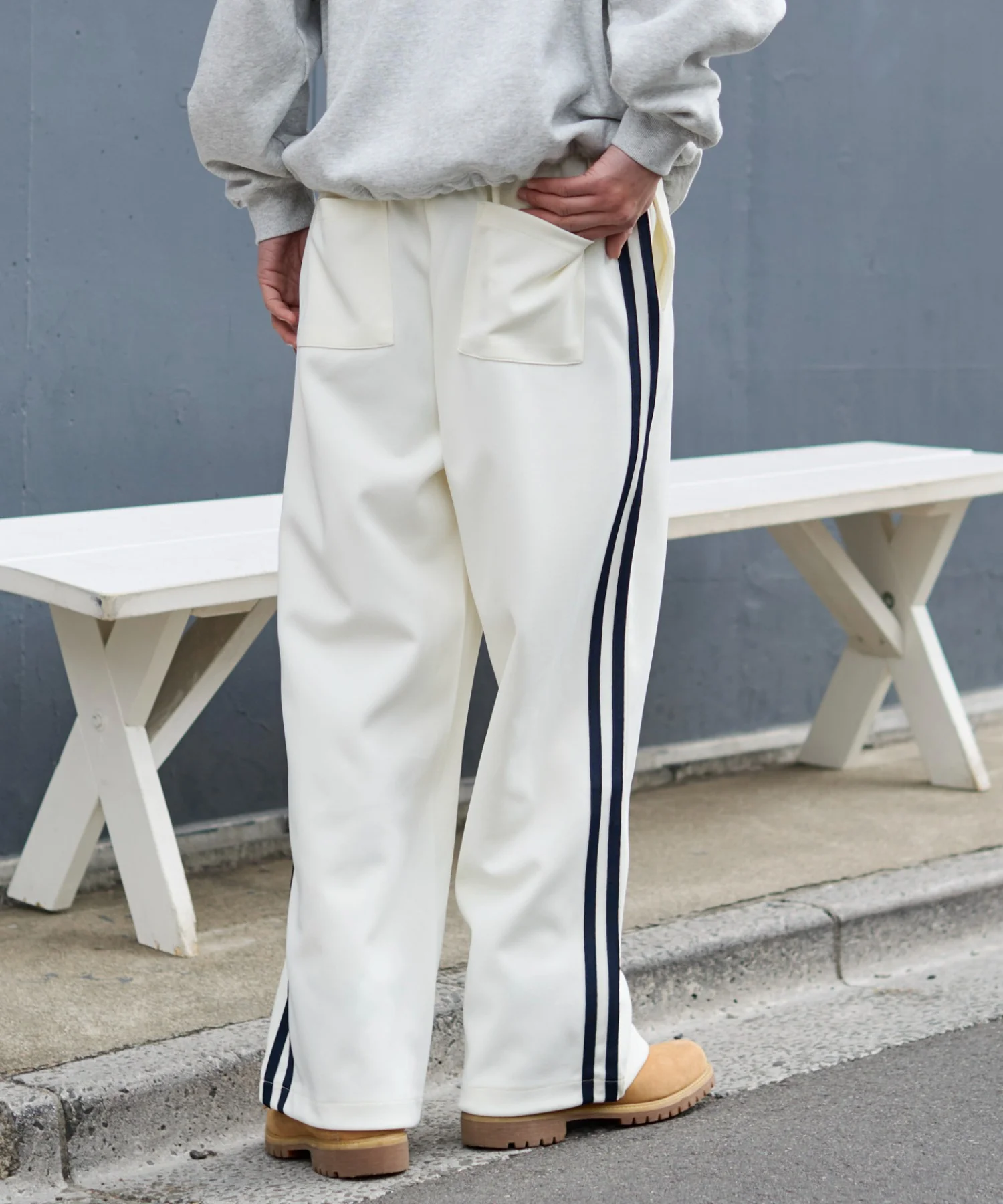 ライントラックパンツ - Image 29