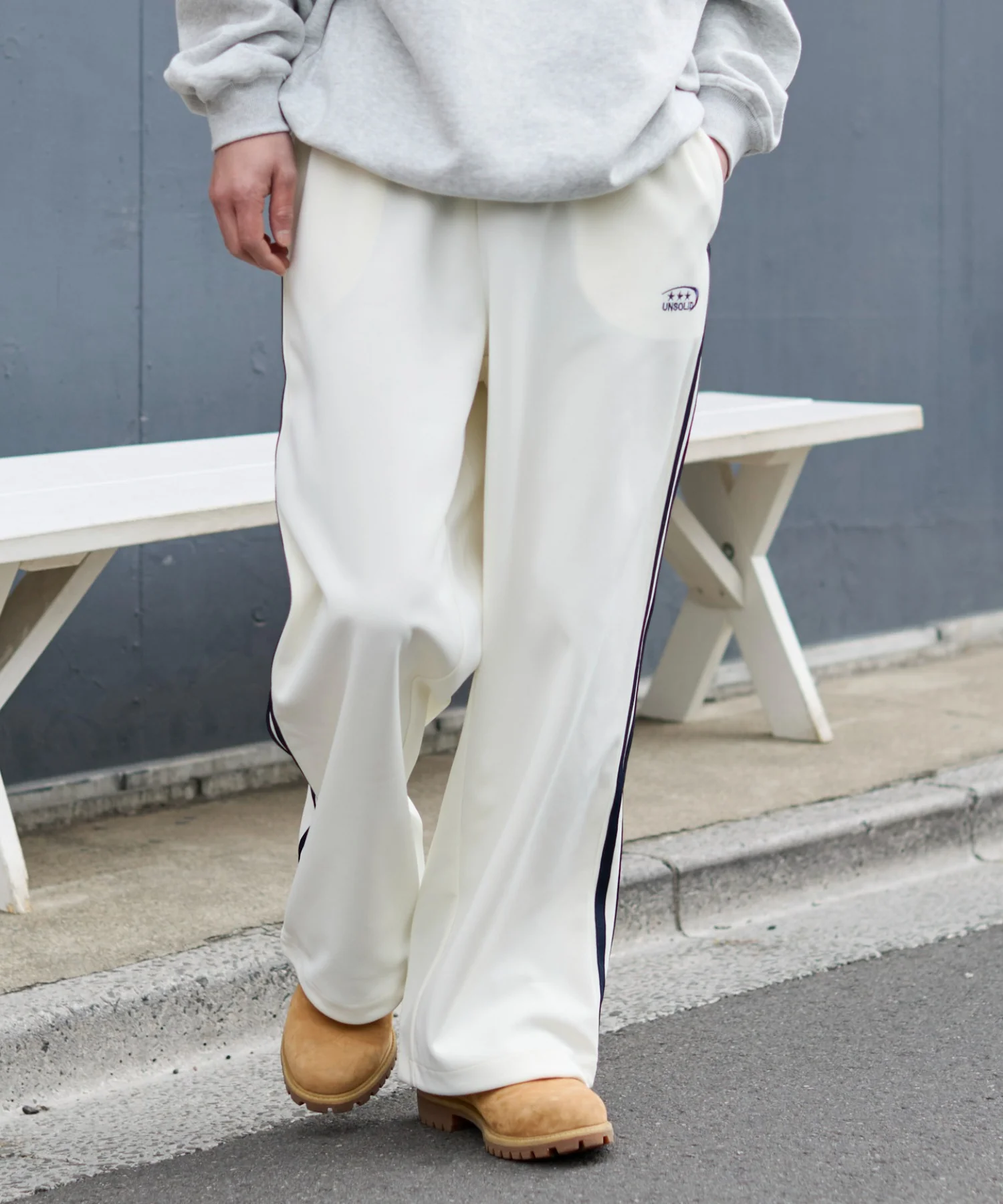 ライントラックパンツ - Image 30