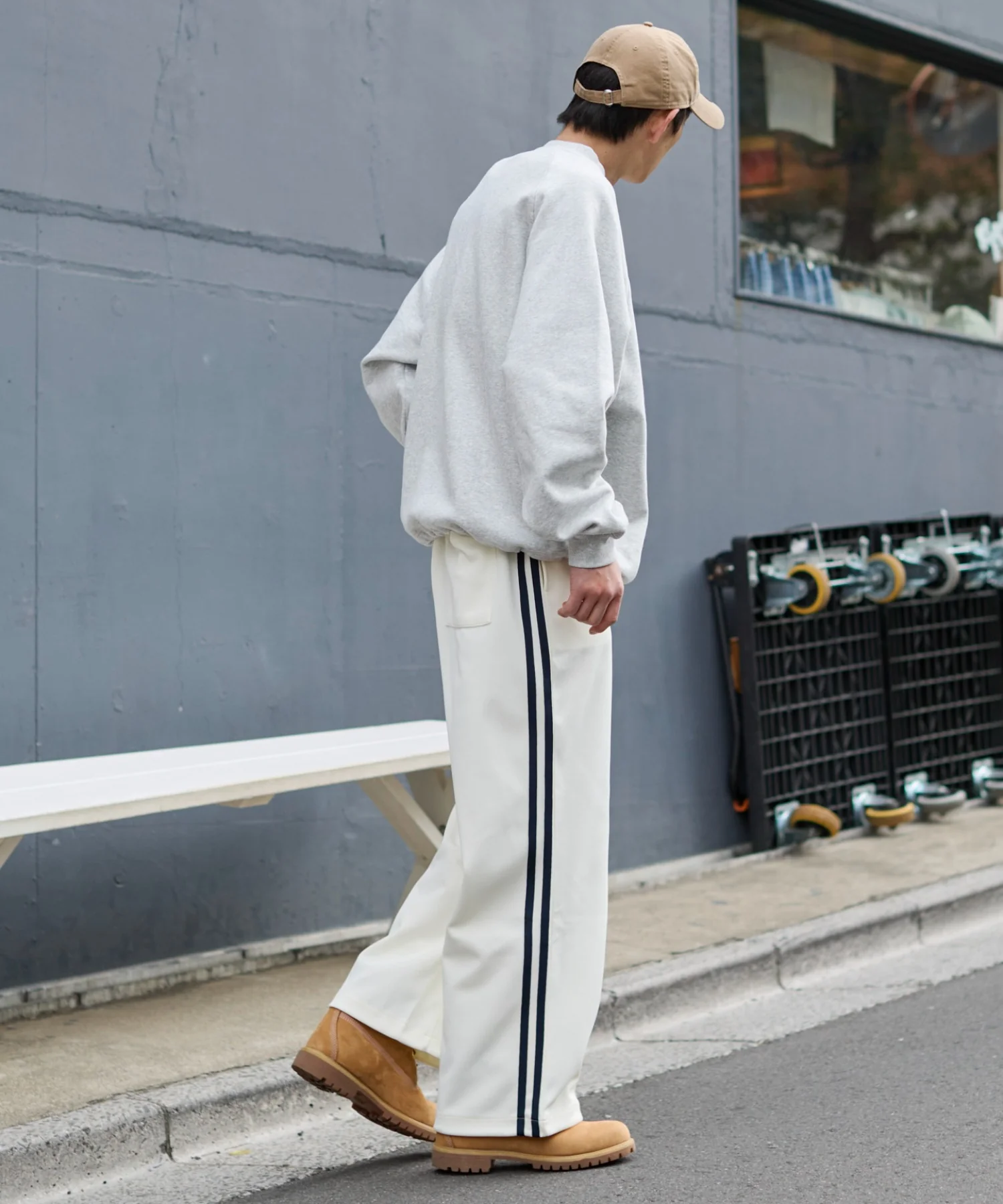 ライントラックパンツ - Image 33