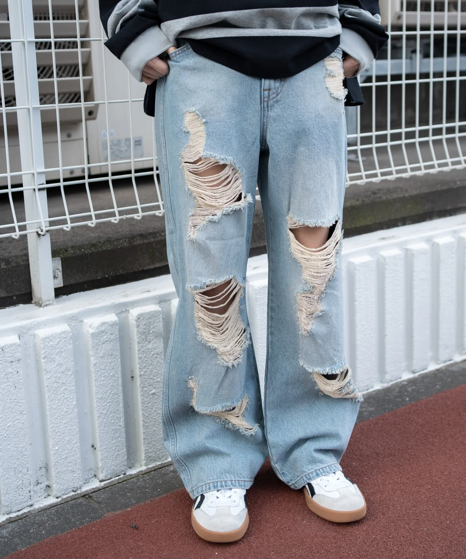 ダメージストレートデニムパンツ - Image 9