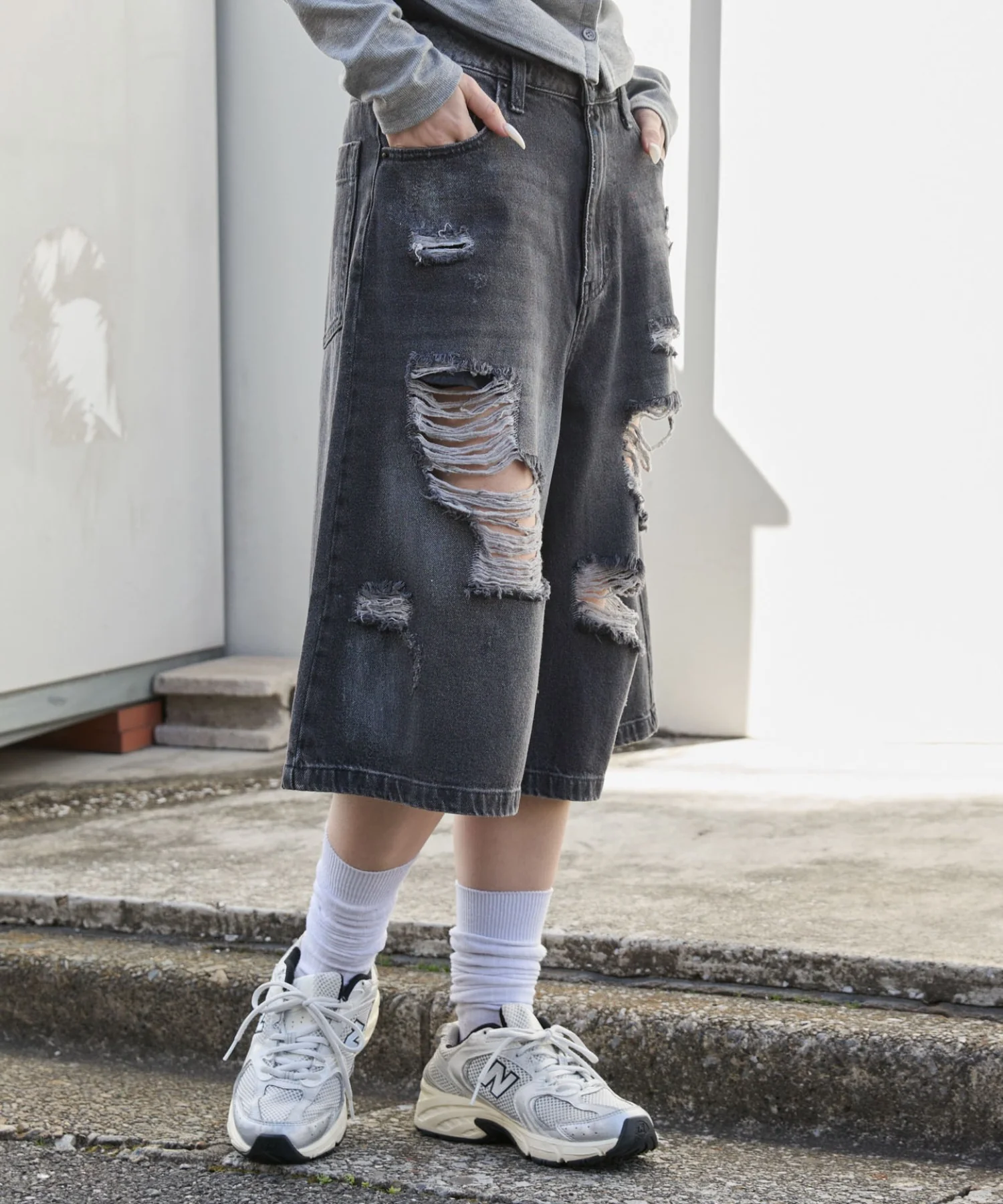 ダメージデニムハーフパンツ - Image 14