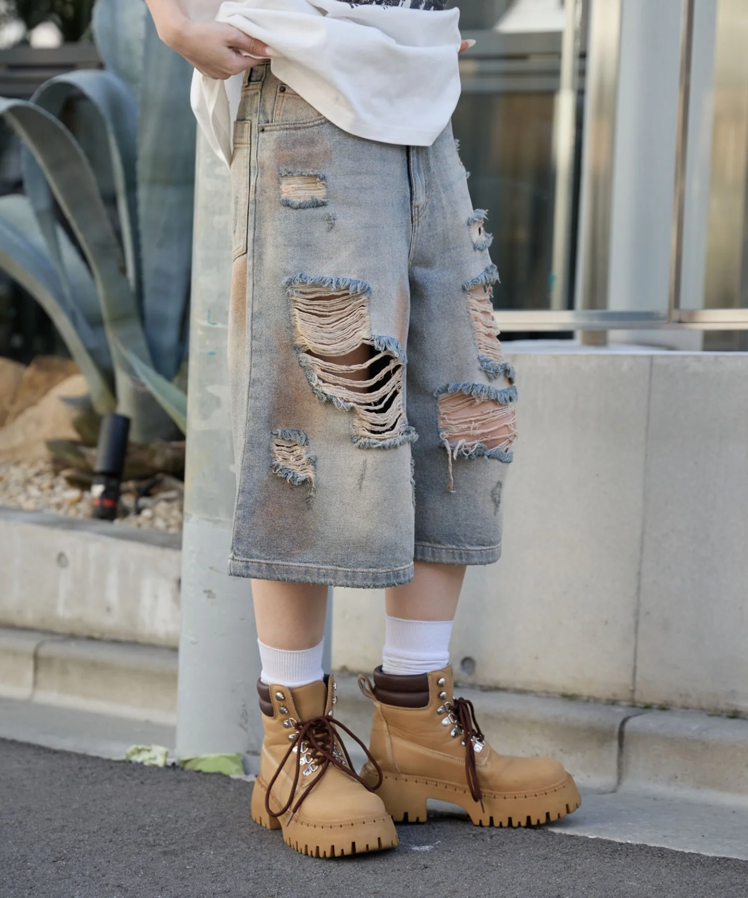 ダメージデニムハーフパンツ - Image 9