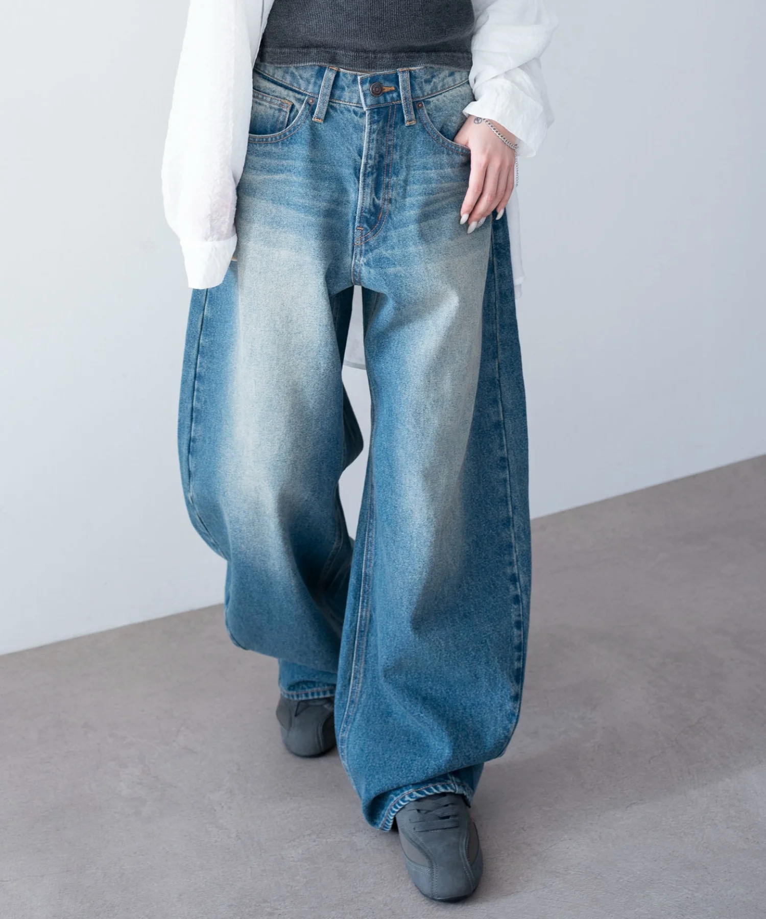 ワイドカーブデニムパンツ - Image 2