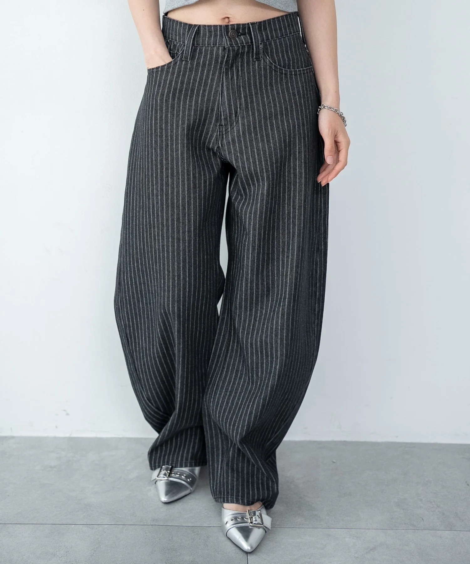 ワイドカーブデニムパンツ - Image 4
