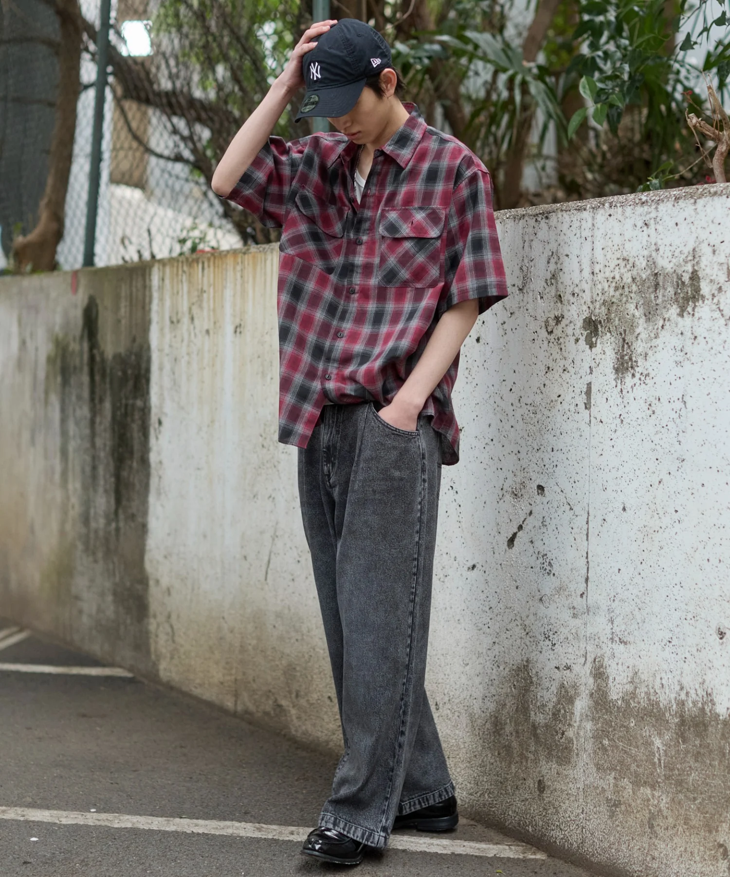 タックワイドストレートデニム - Image 20