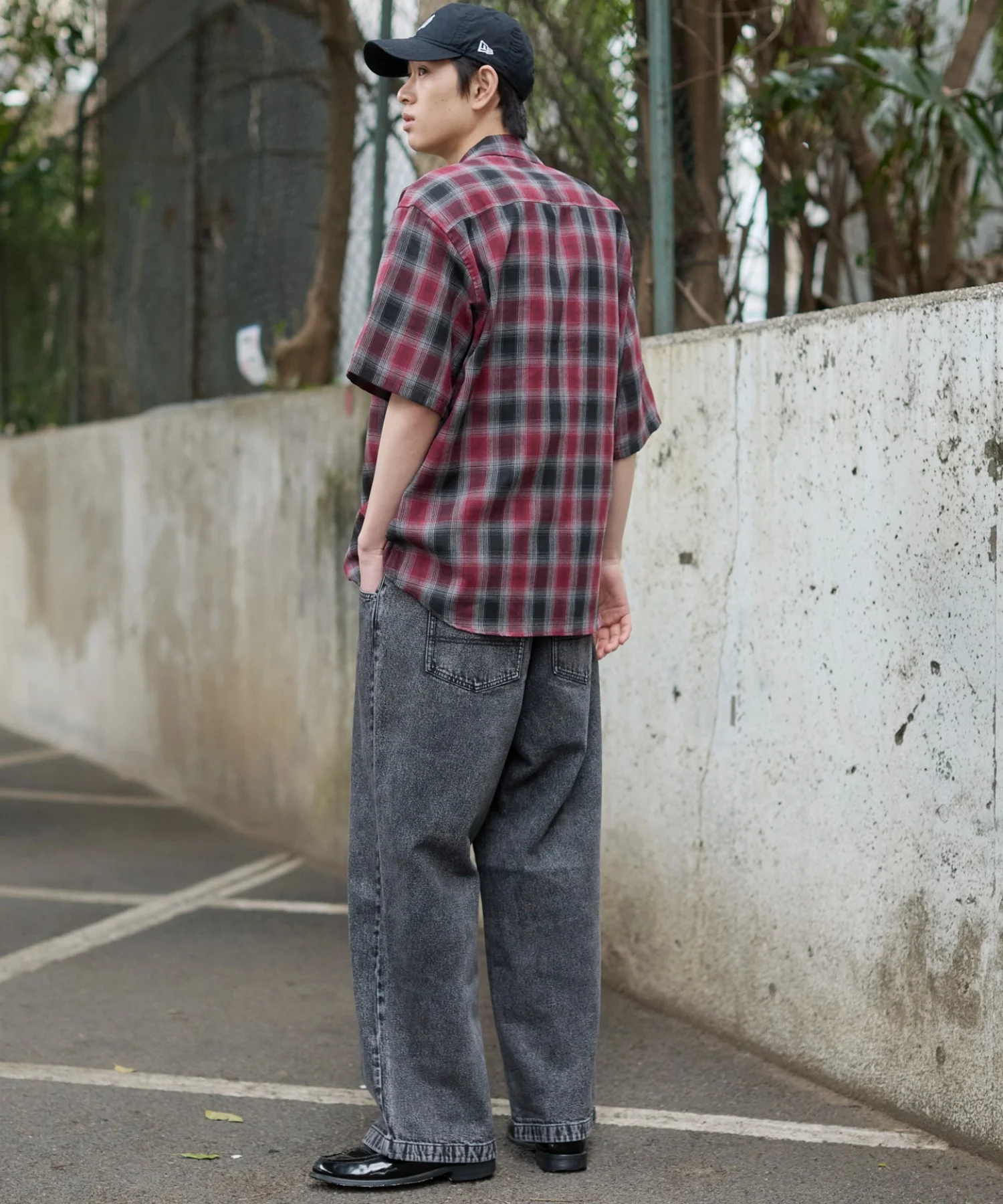 タックワイドストレートデニム - Image 22