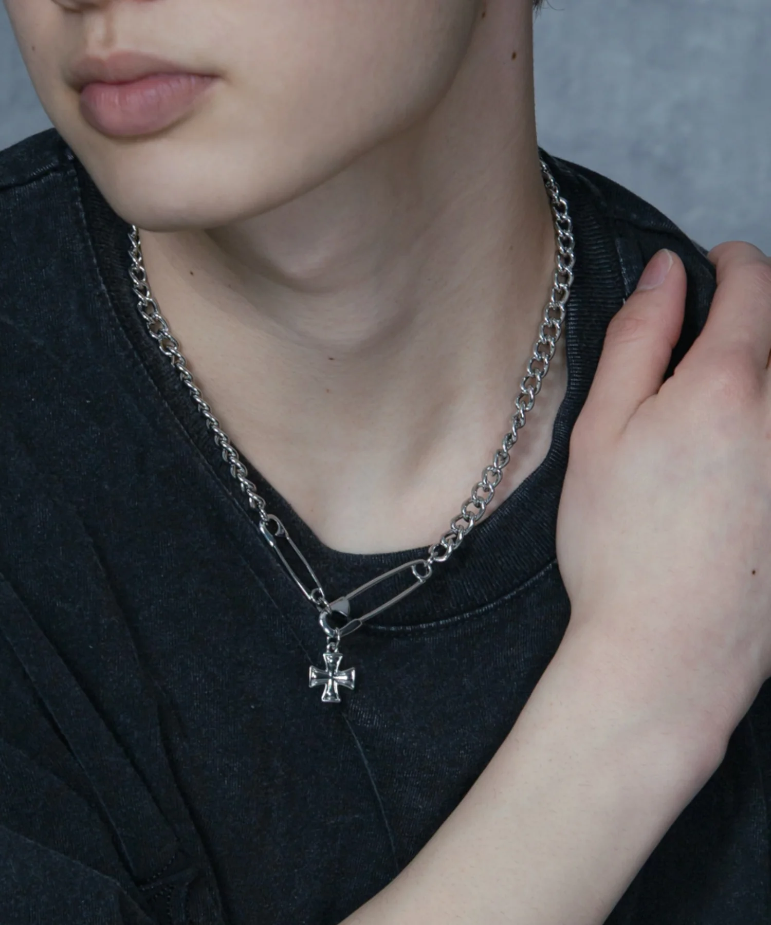 Msafetypinモチーフネックレス - Image 12