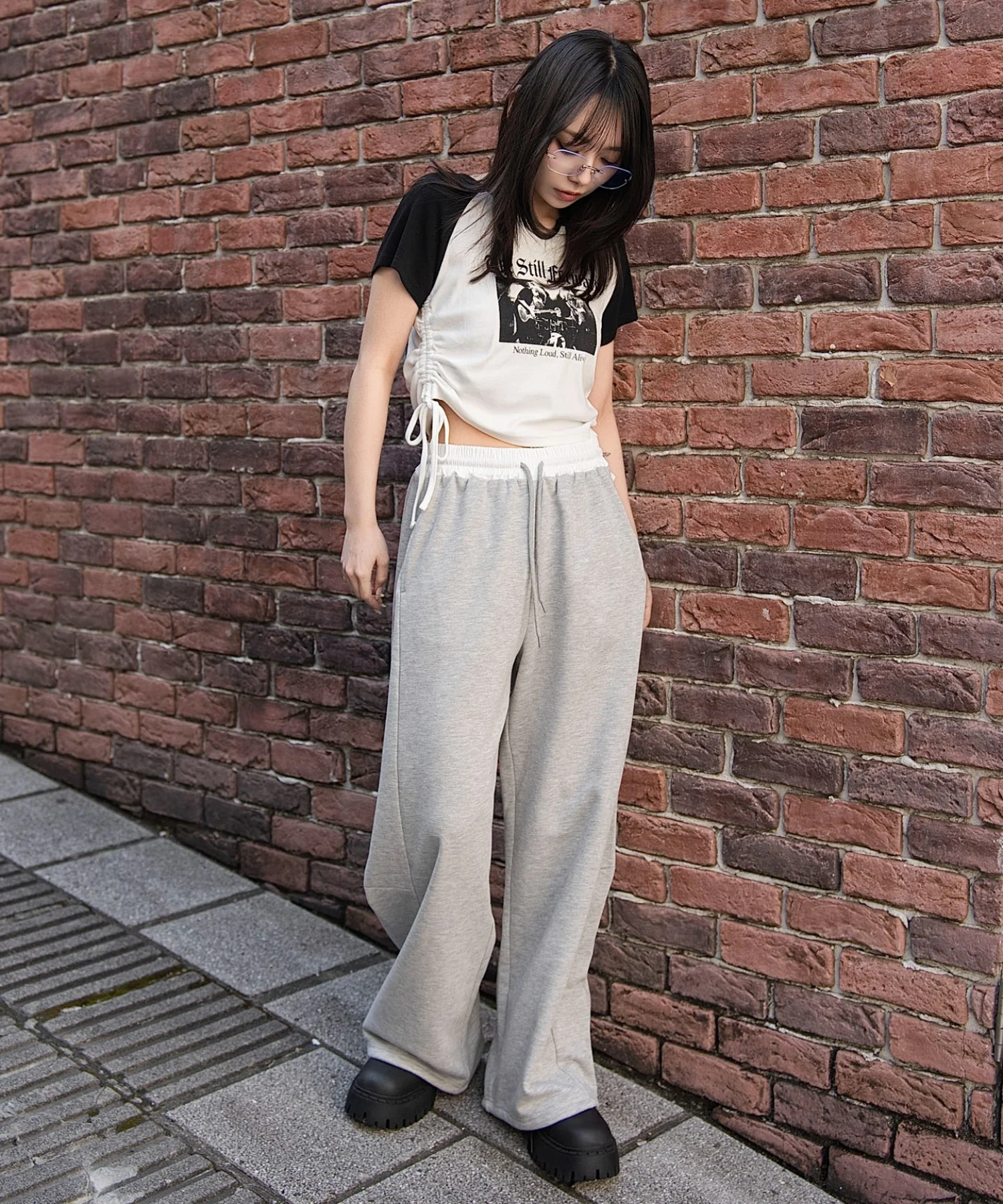 カーブデザインスウェットパンツ - Image 5