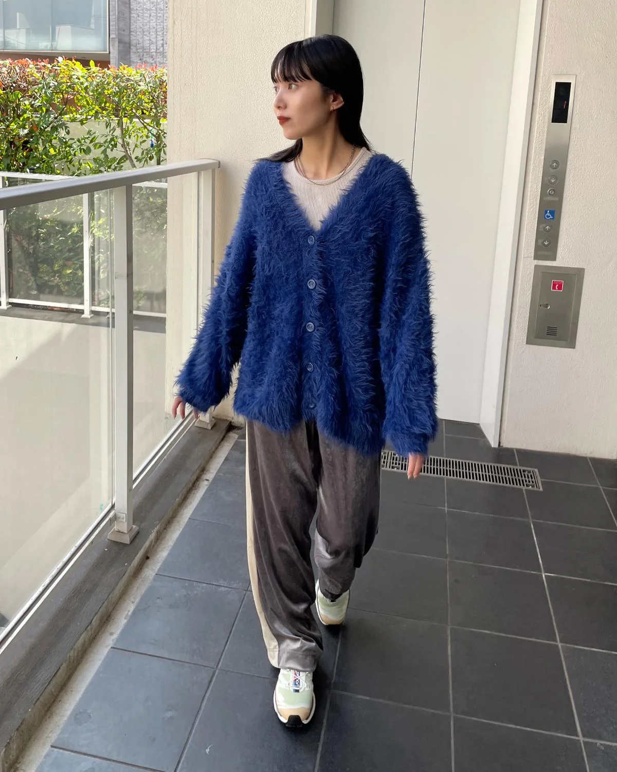 ベロアラインパンツ - Image 10