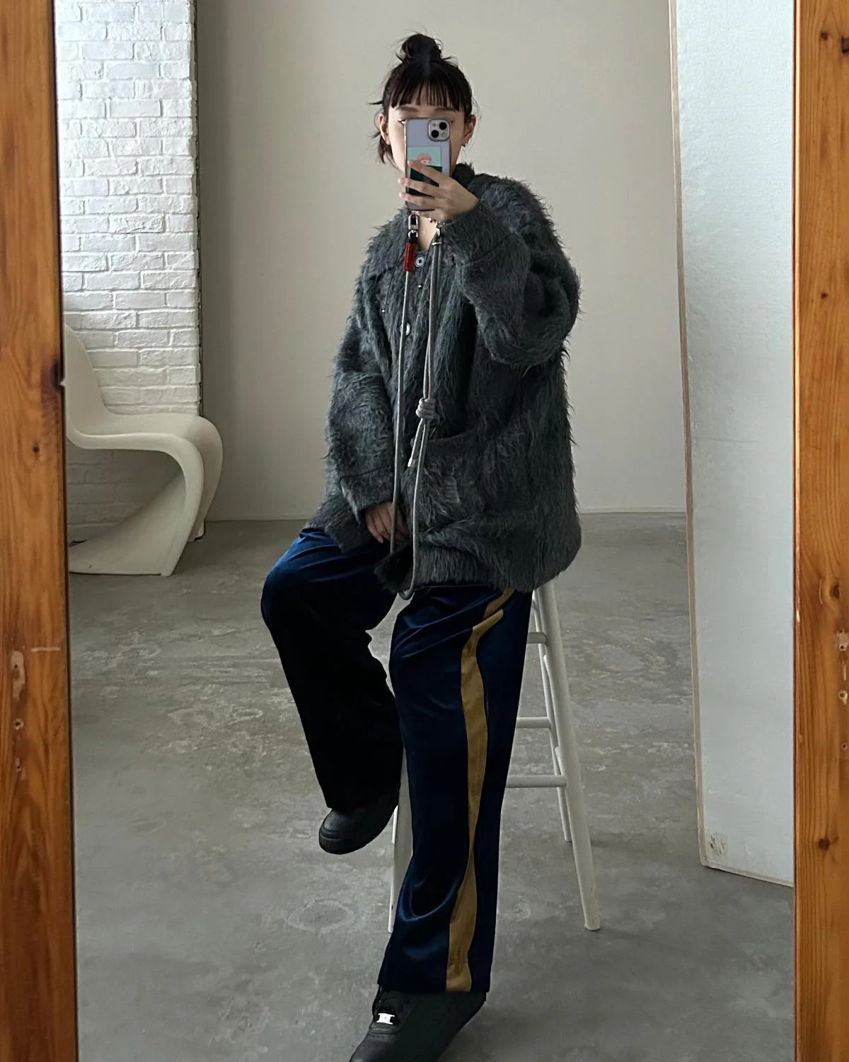 ベロアラインパンツ - Image 8