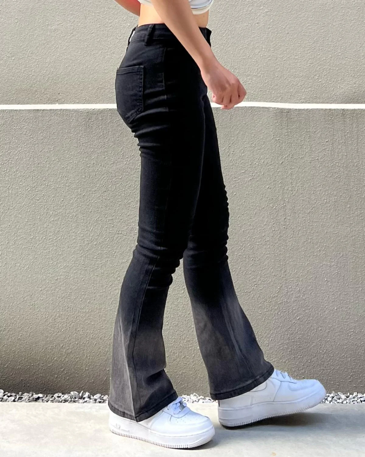 グラデーションフレアデニムパンツ - Image 5