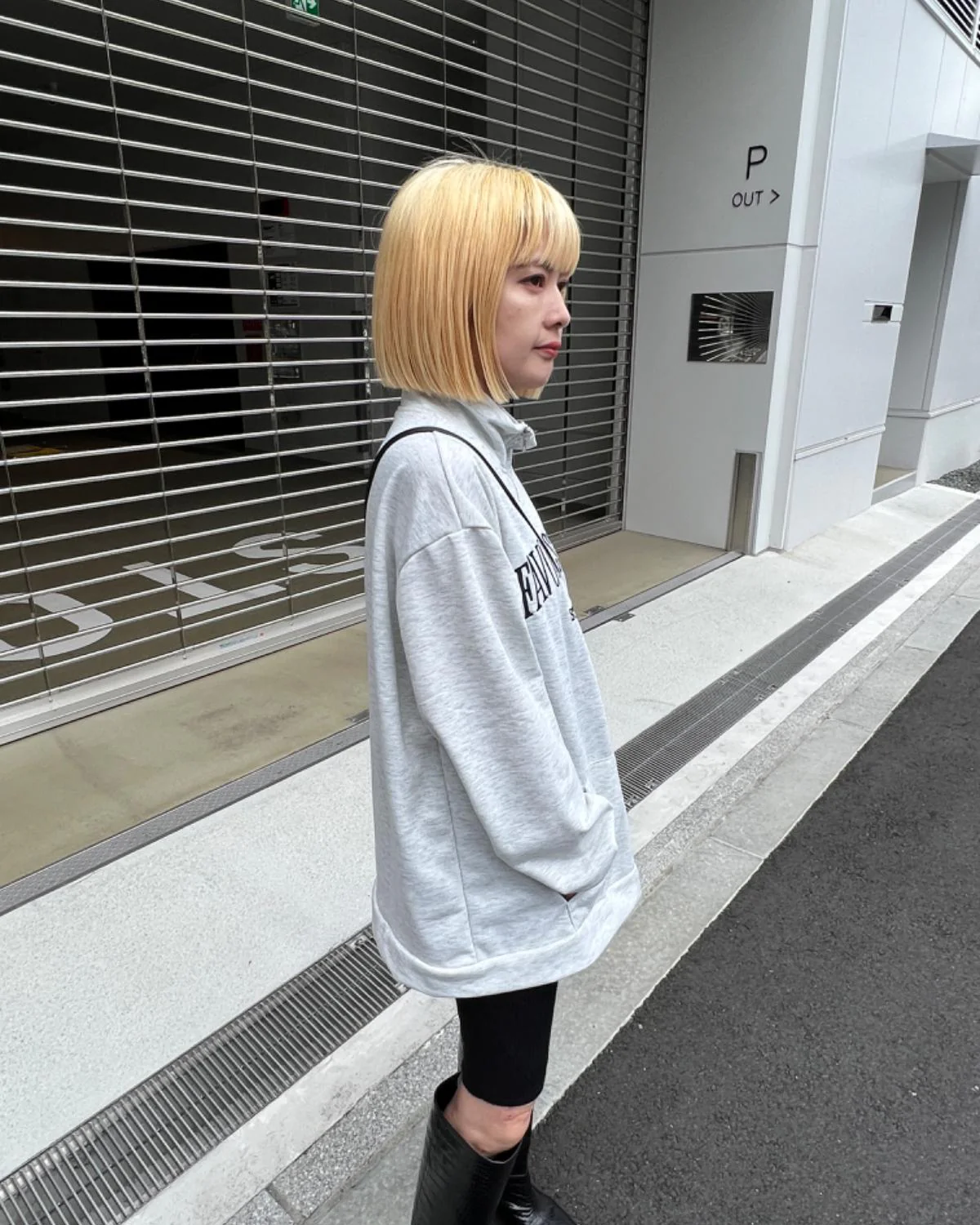 ハーフジップロゴスウェット - Image 15