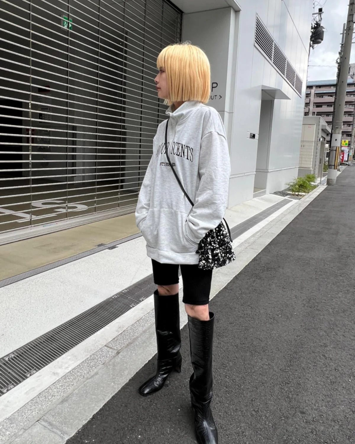 ハーフジップロゴスウェット - Image 7