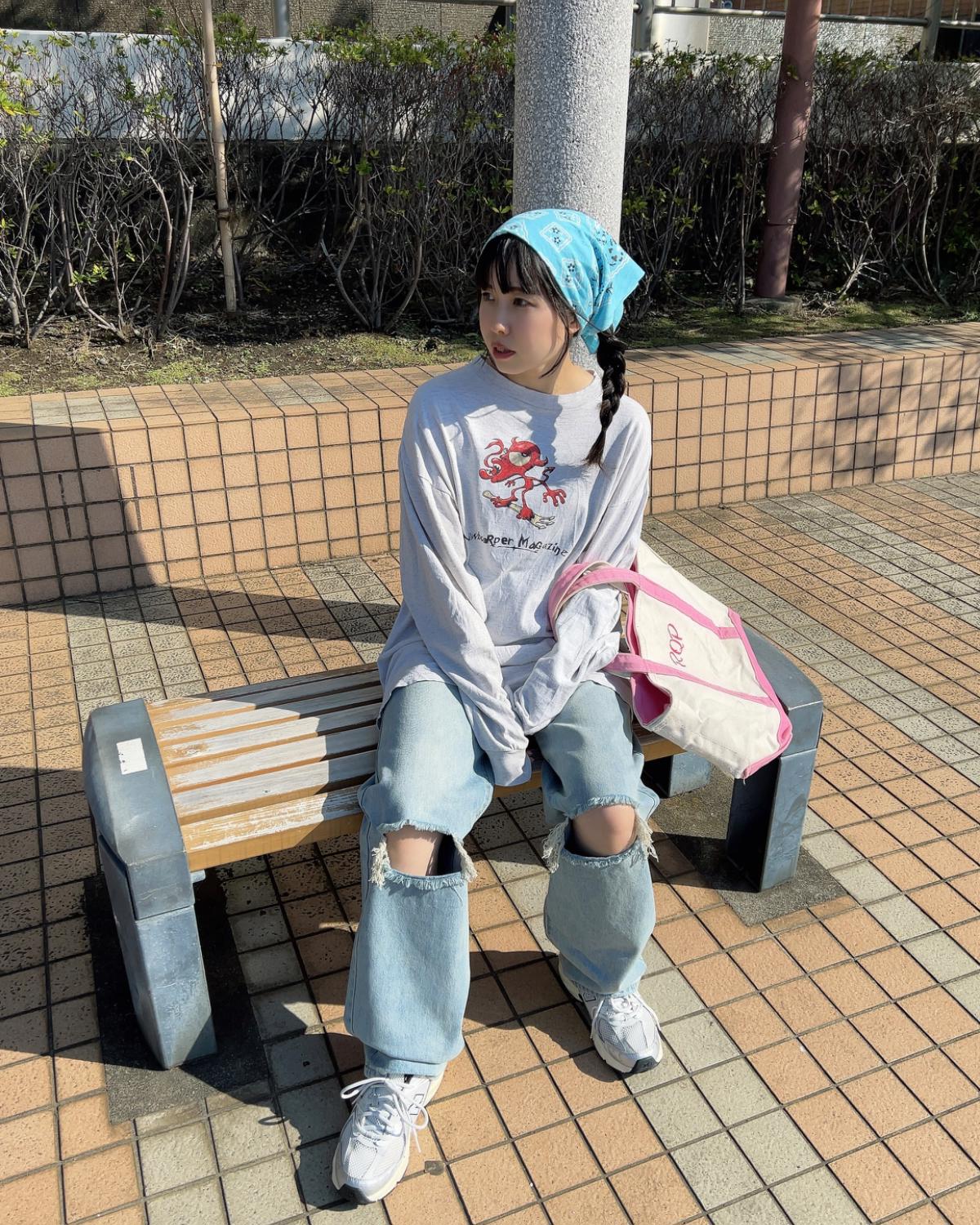 クラッシュデニムパンツ
