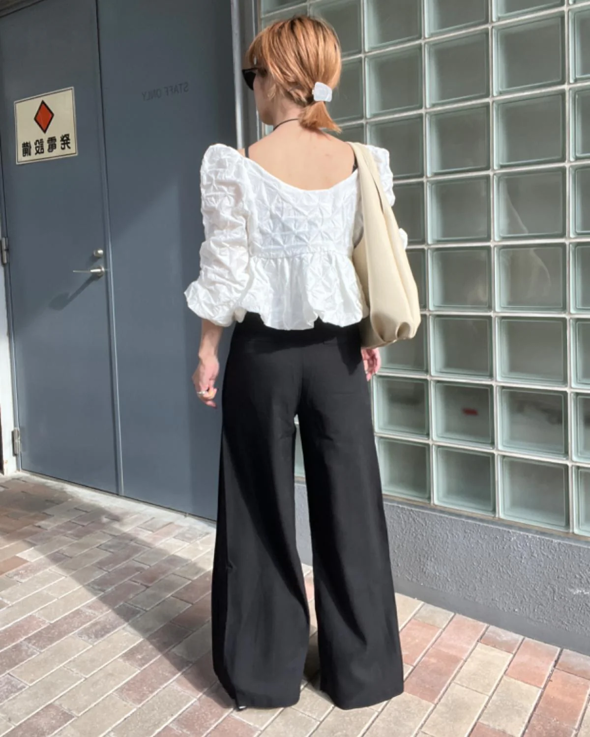 タックワイドフレアパンツ - Image 18
