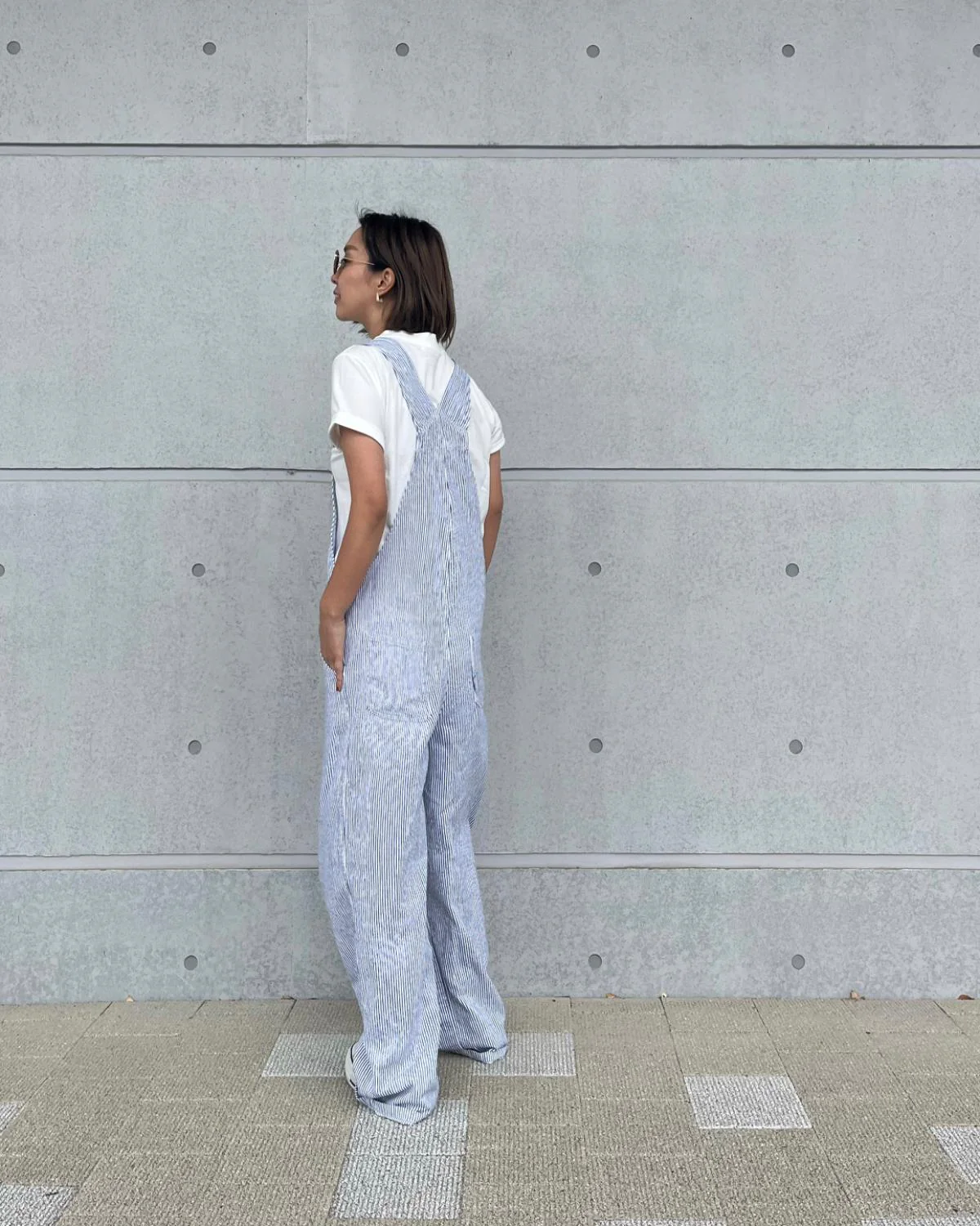 ロゴグラフィックTシャツ - Image 12
