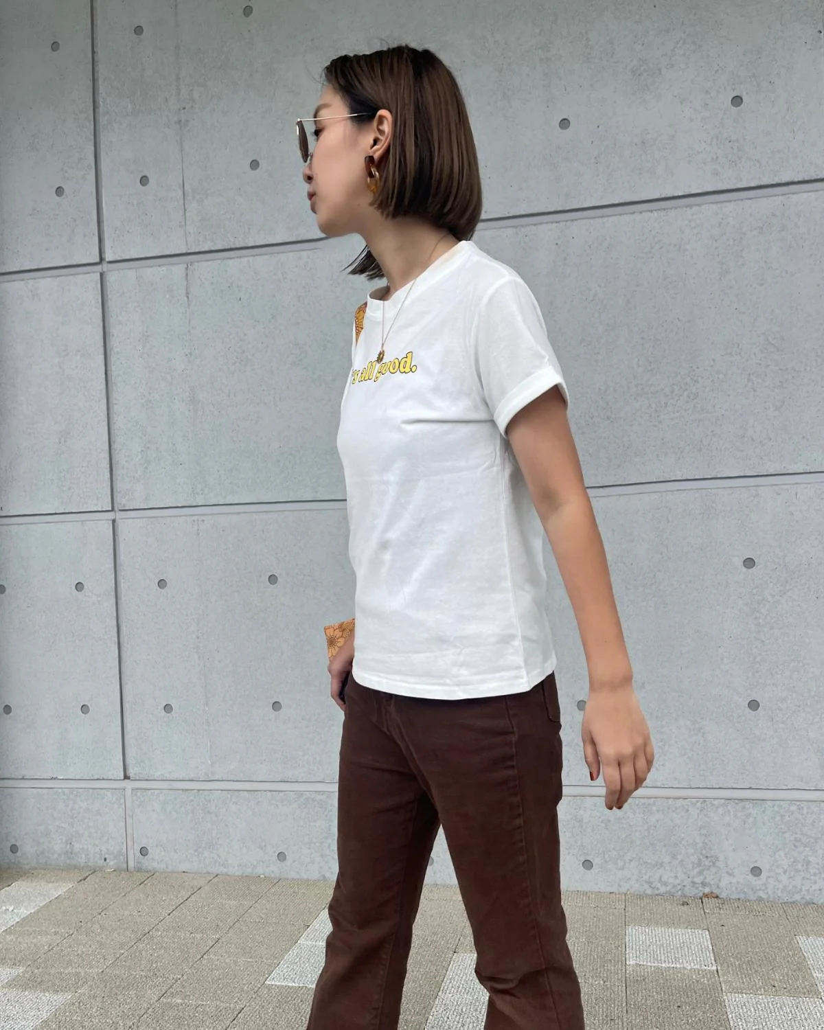ロゴグラフィックTシャツ - Image 15