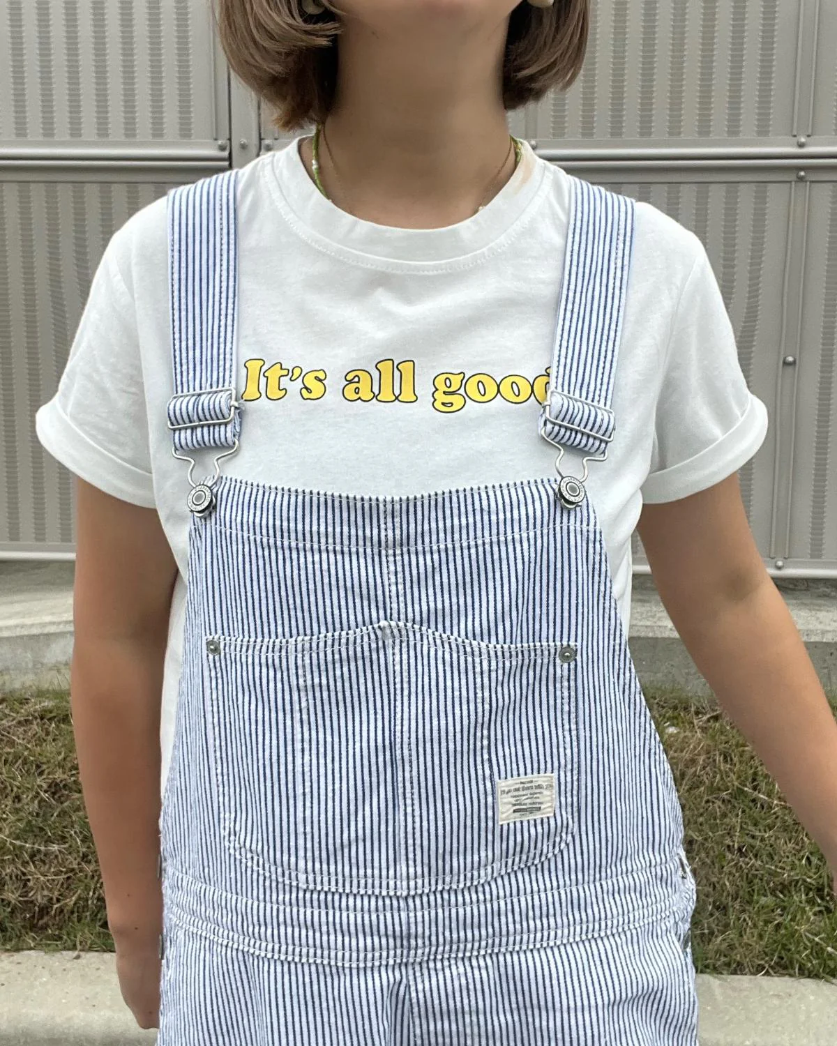 ロゴグラフィックTシャツ - Image 2