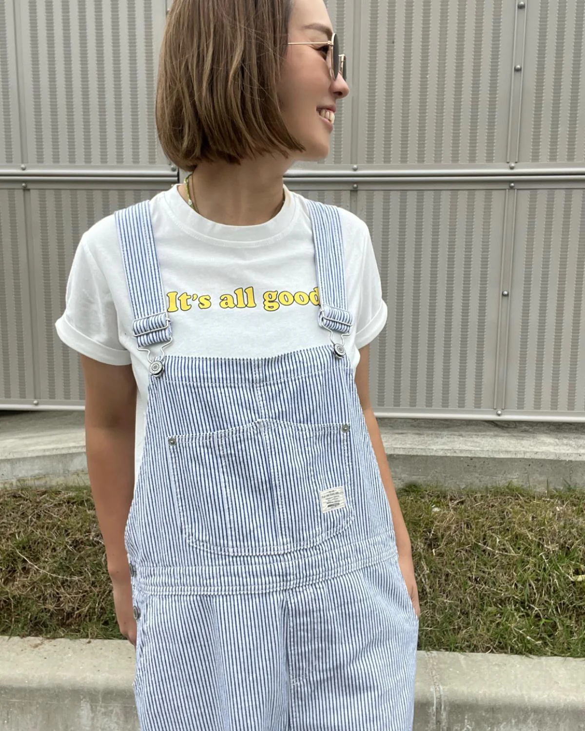 ロゴグラフィックTシャツ - Image 20