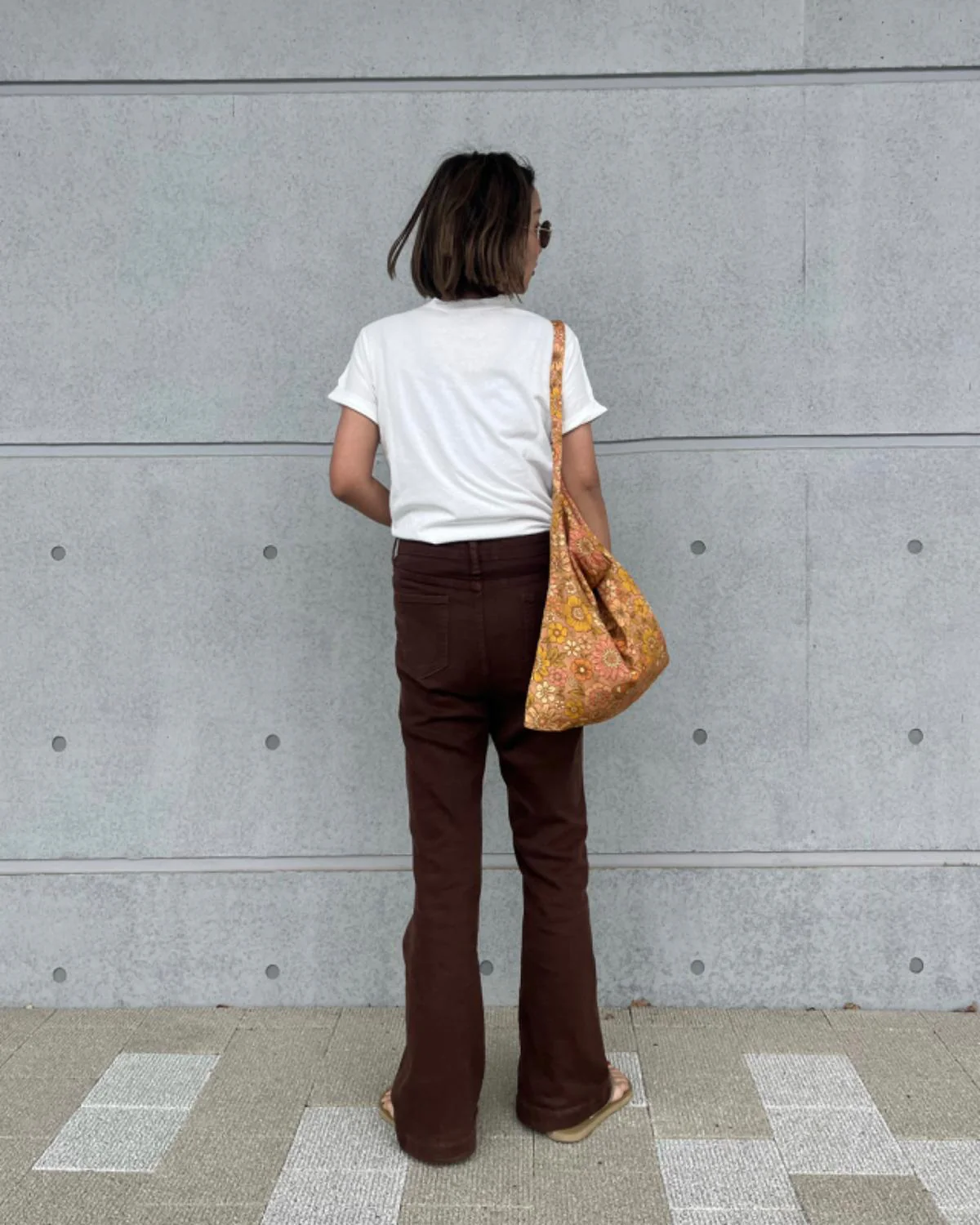 ロゴグラフィックTシャツ - Image 21