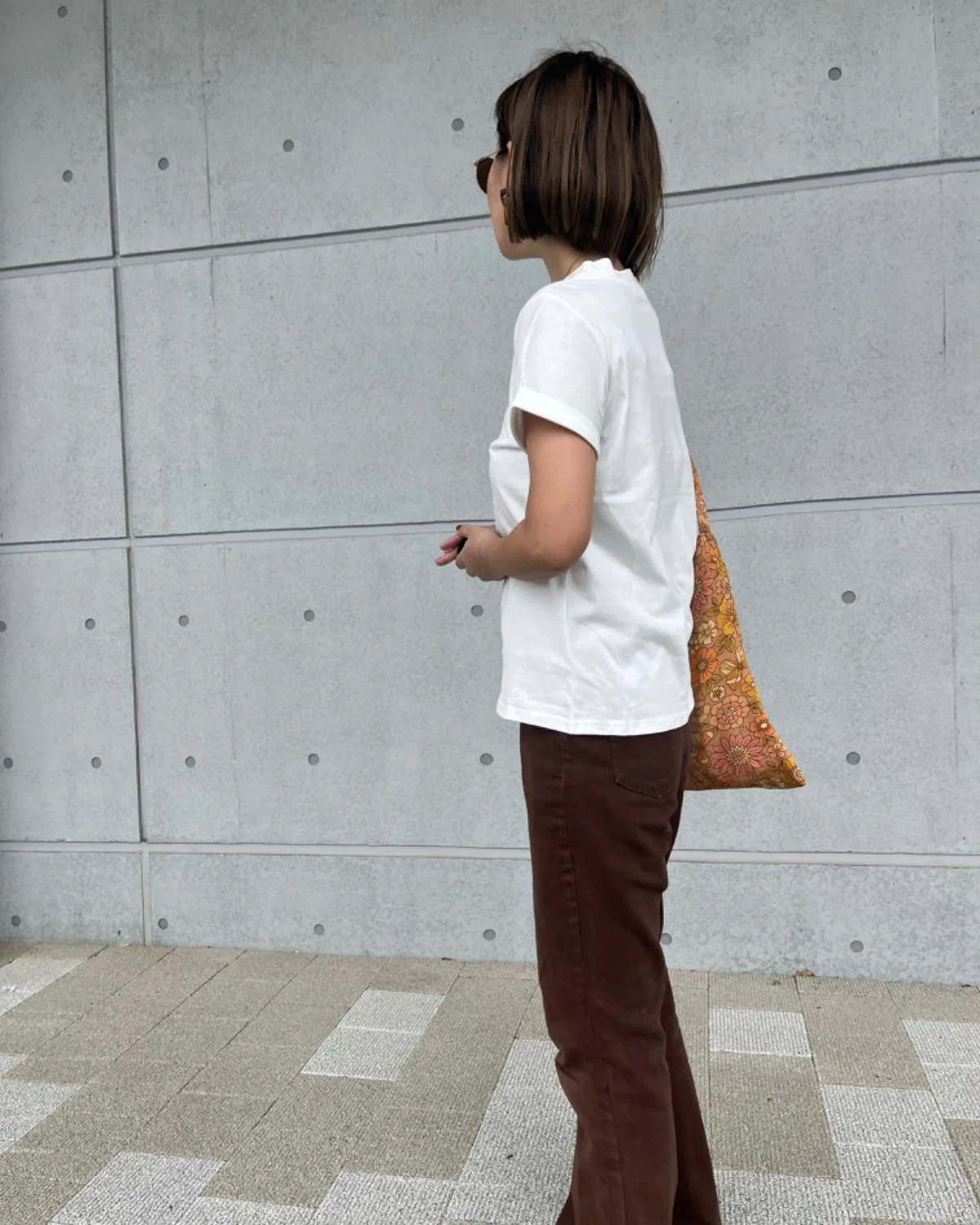 ロゴグラフィックTシャツ - Image 22