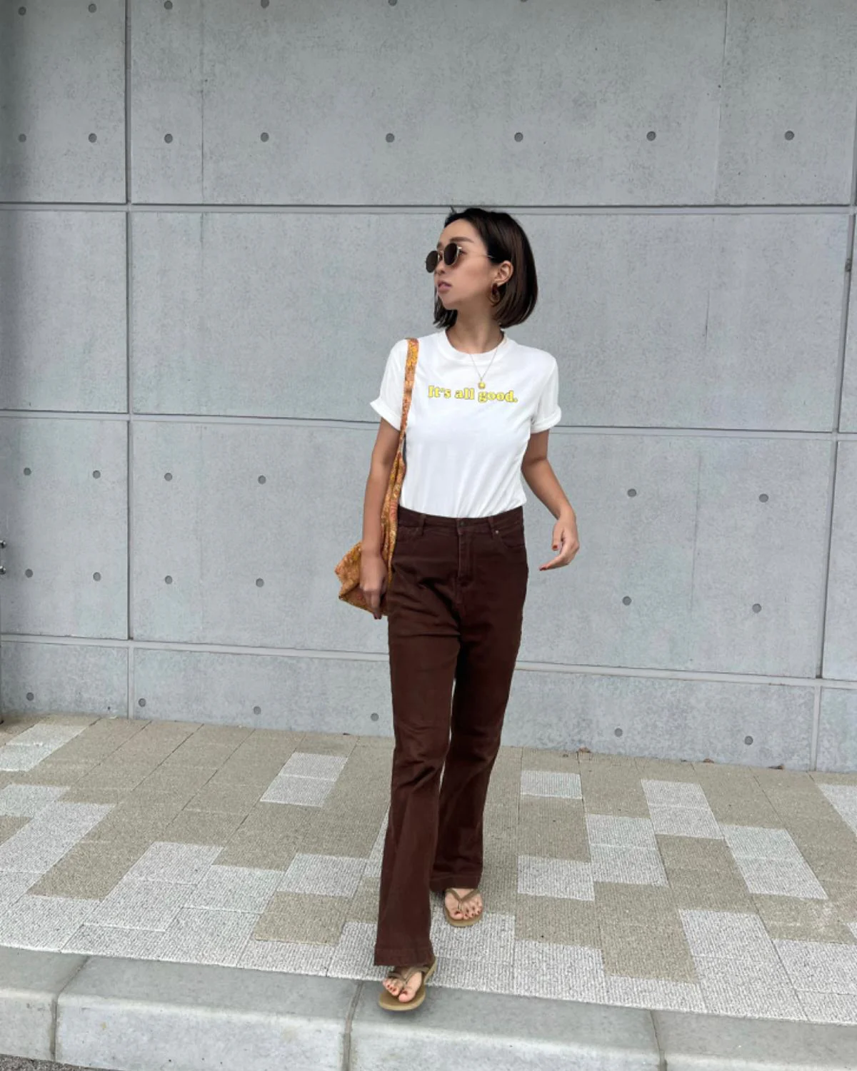 ロゴグラフィックTシャツ - Image 23