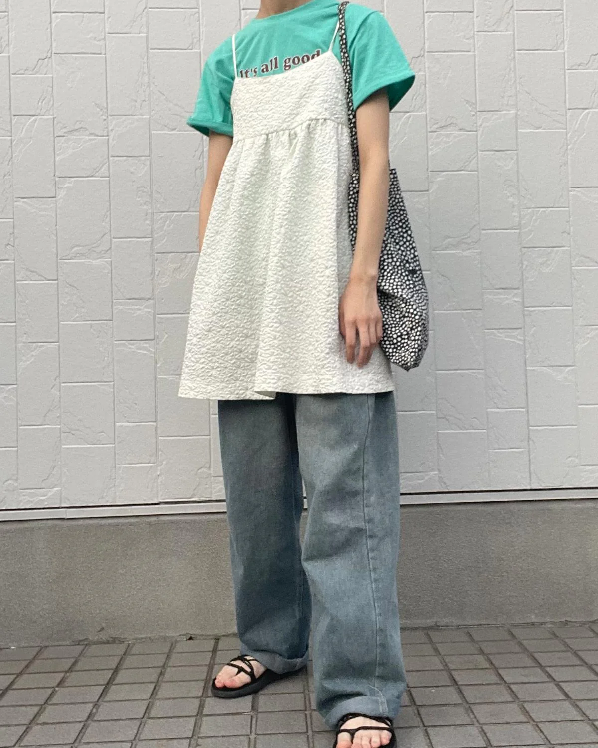 ロゴグラフィックTシャツ - Image 5