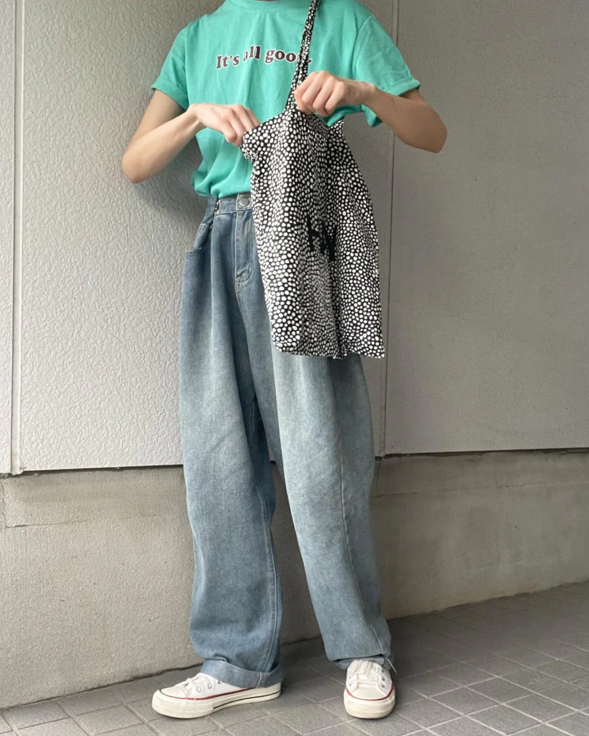 ロゴグラフィックTシャツ - Image 8