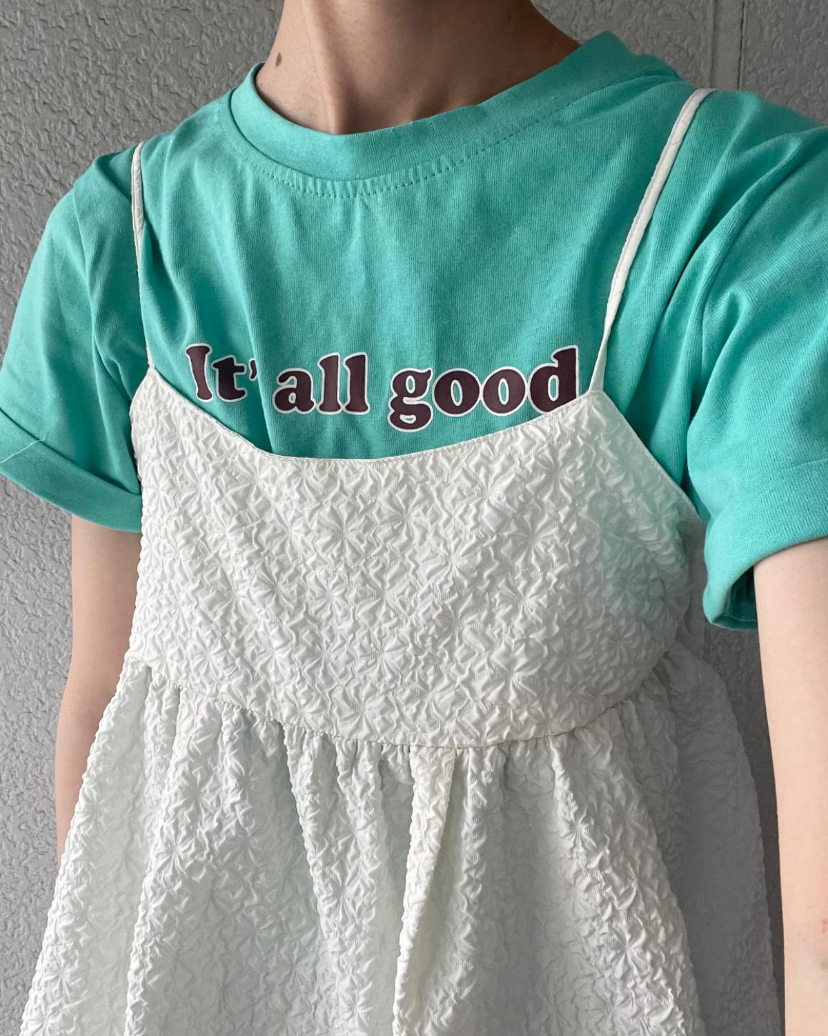 ロゴグラフィックTシャツ - Image 9
