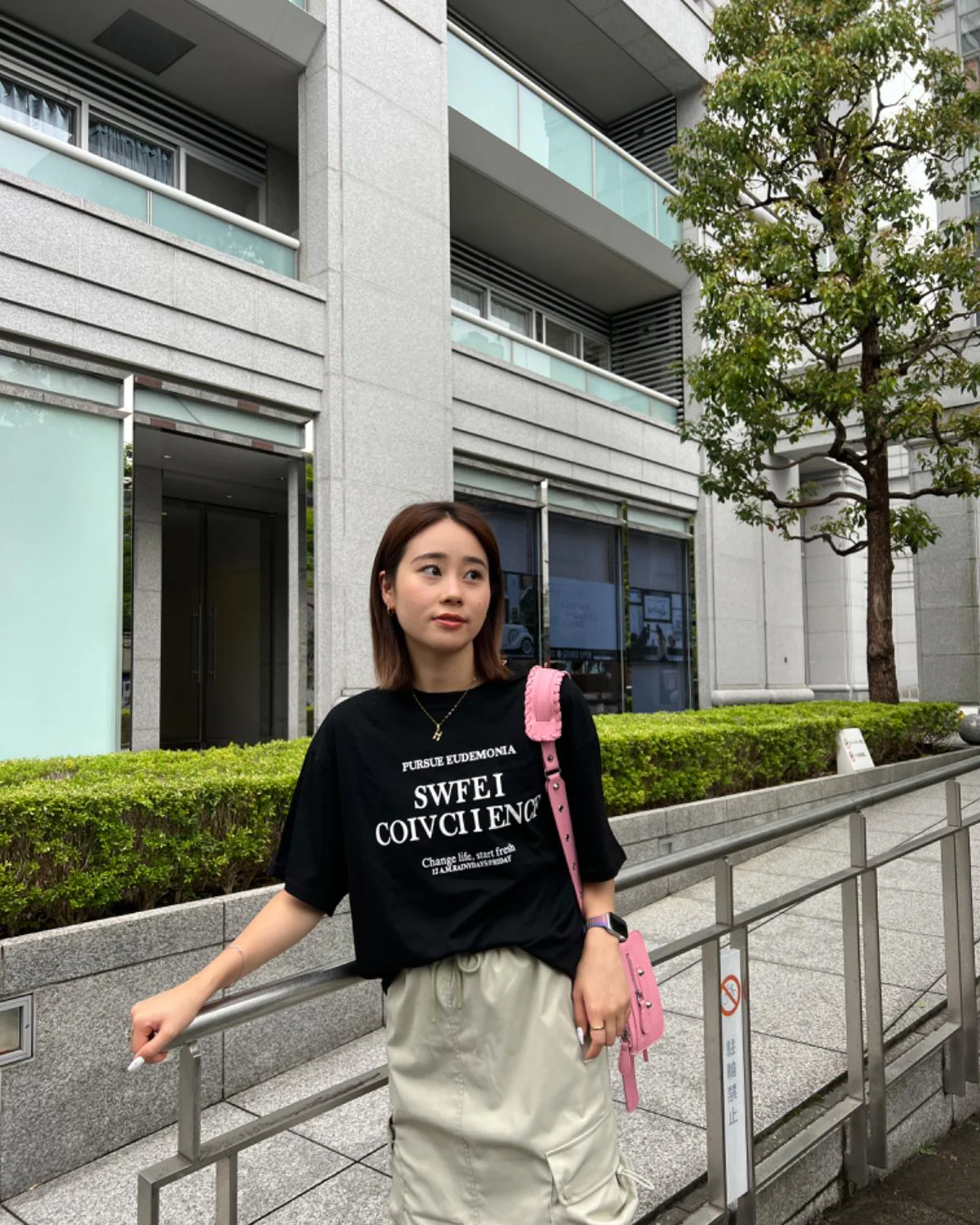 ロゴプリントTシャツ - Image 7