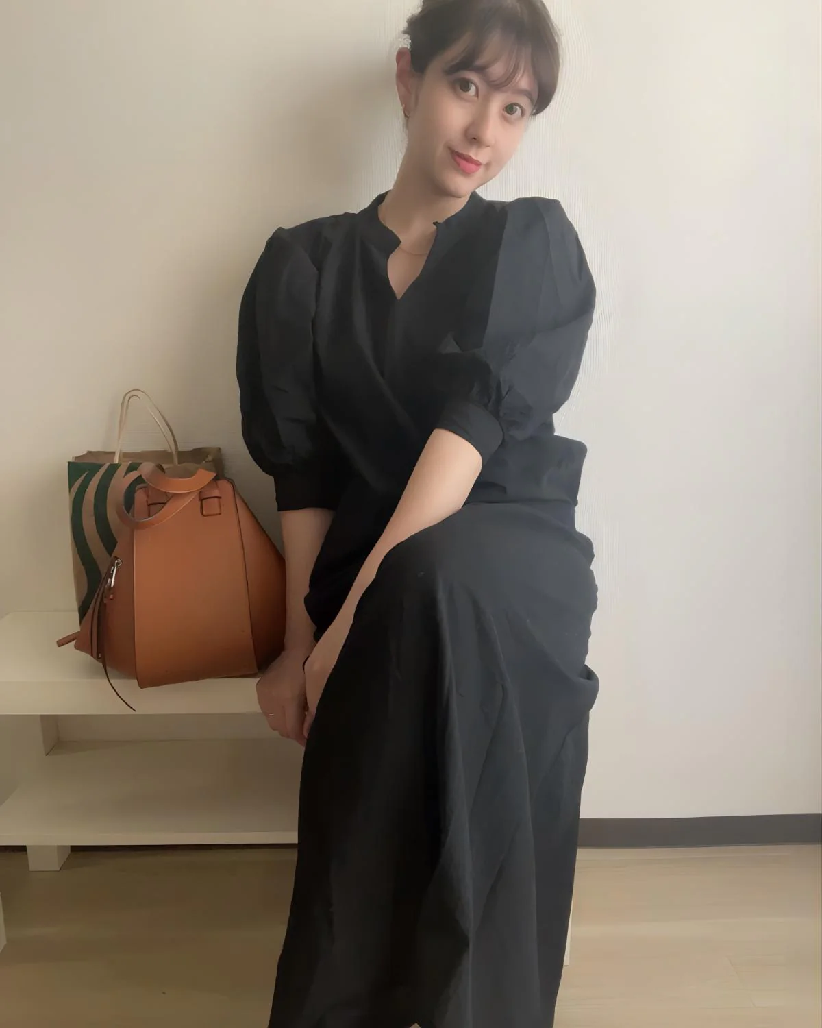 キーネックロングワンピース - Image 4