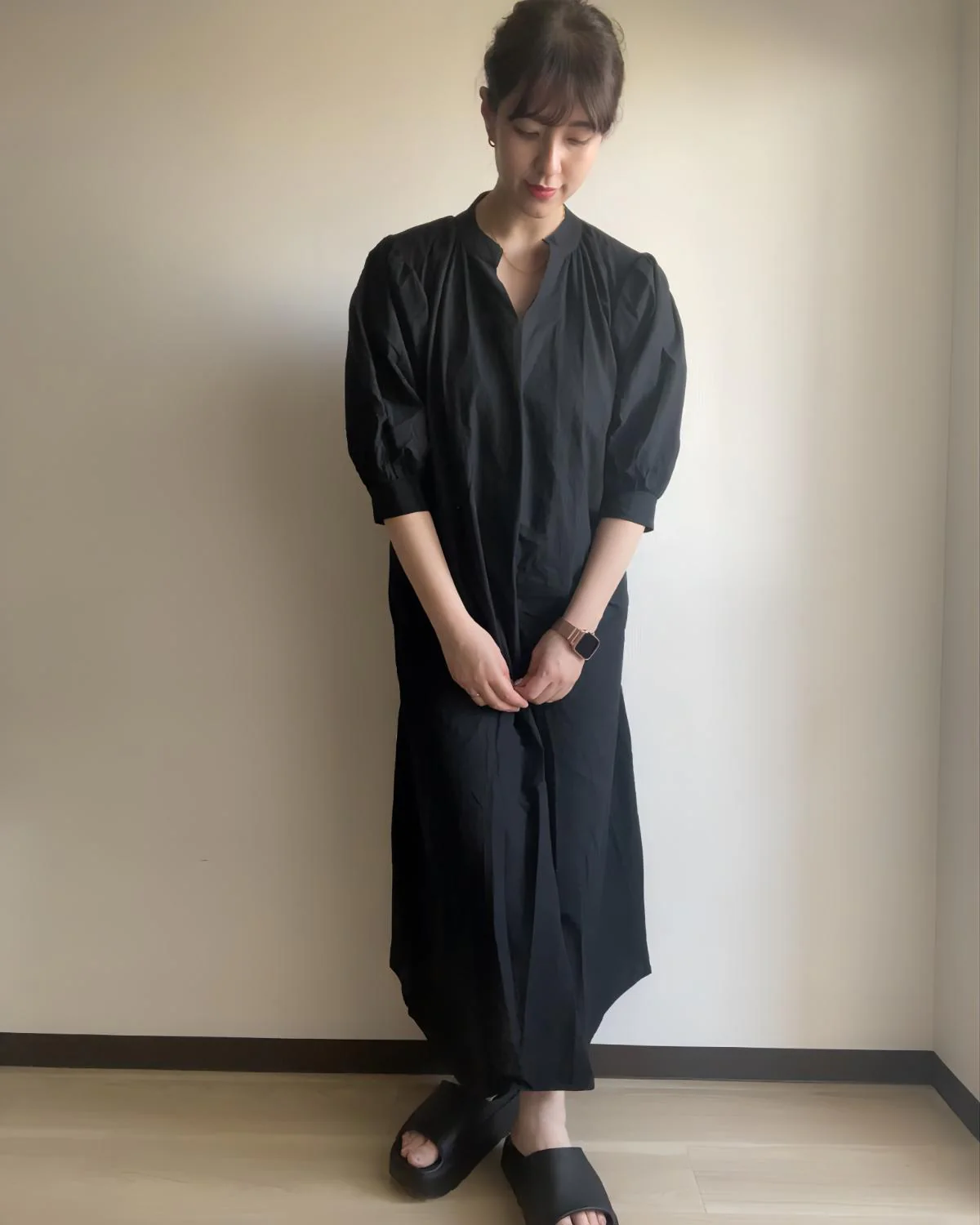 キーネックロングワンピース - Image 9