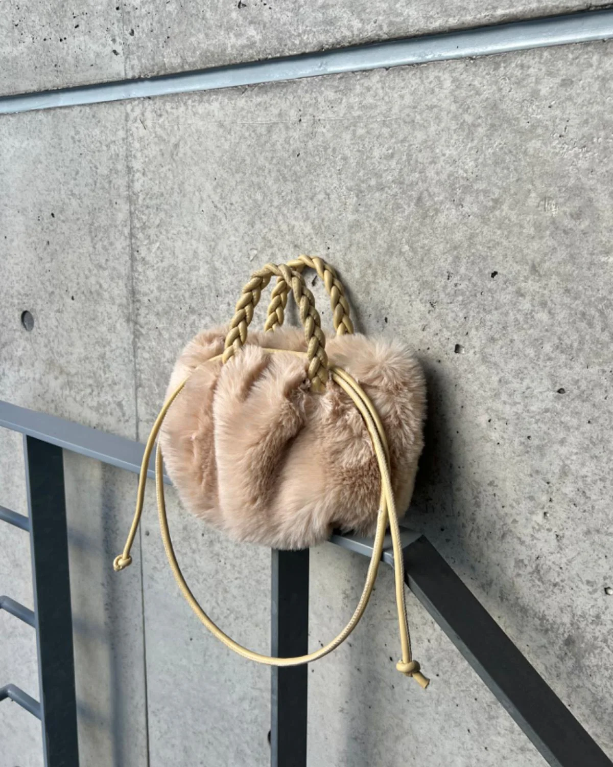 ファーショルダー2wayバッグ - Image 3