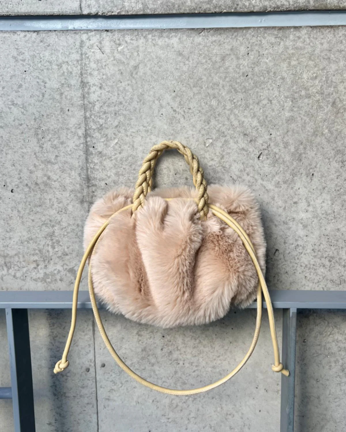ファーショルダー2wayバッグ - Image 4