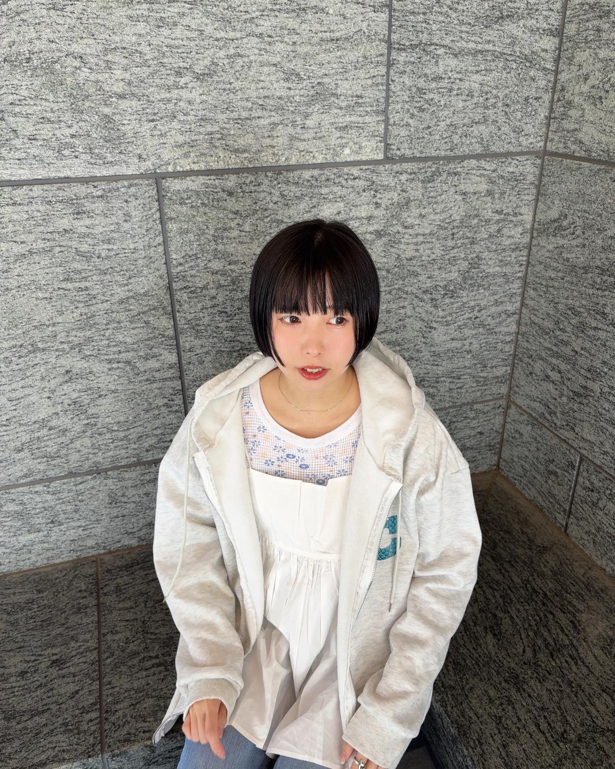 ワンポイントZIPパーカー