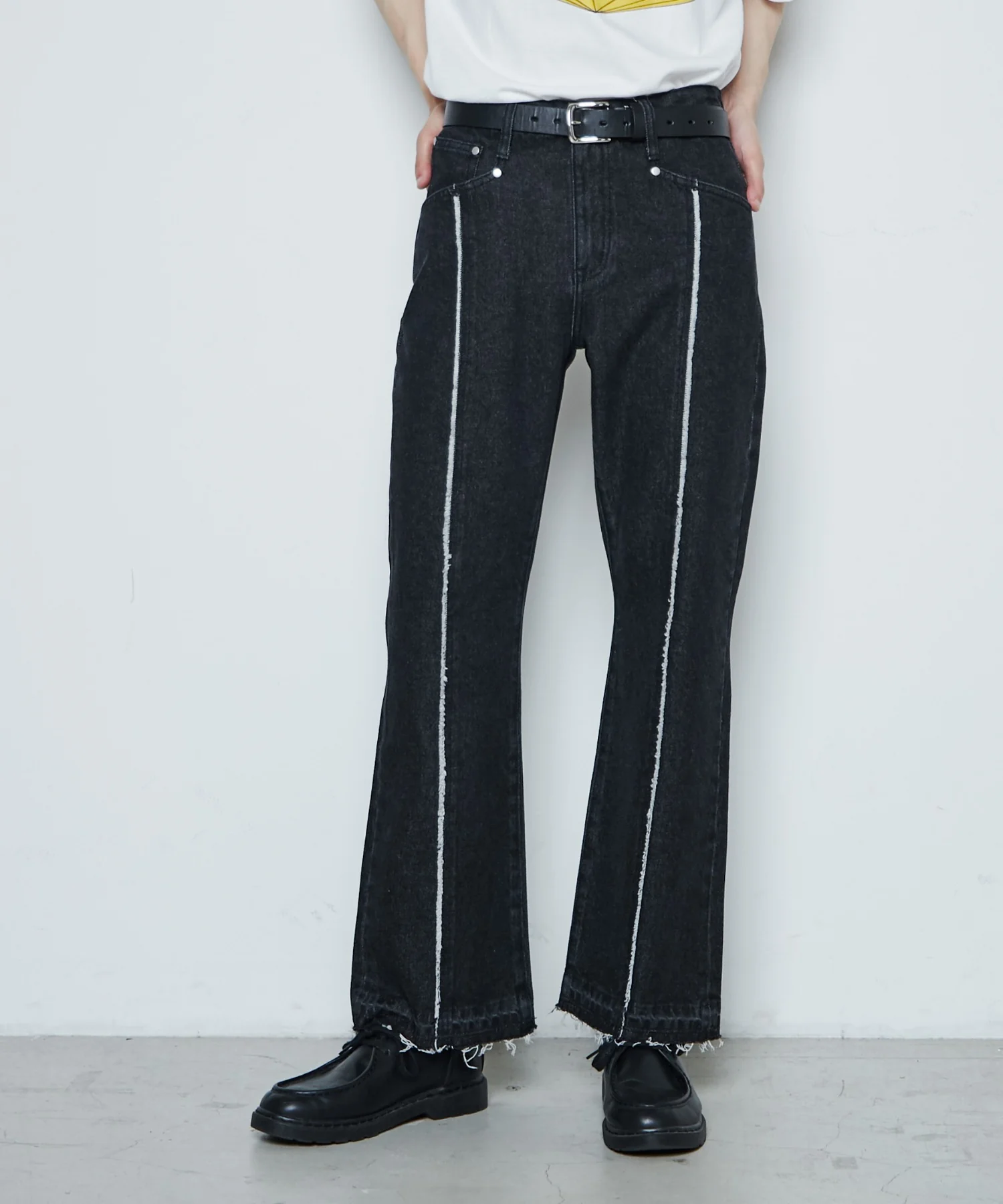 フリンジフレアデニムパンツ - Image 19