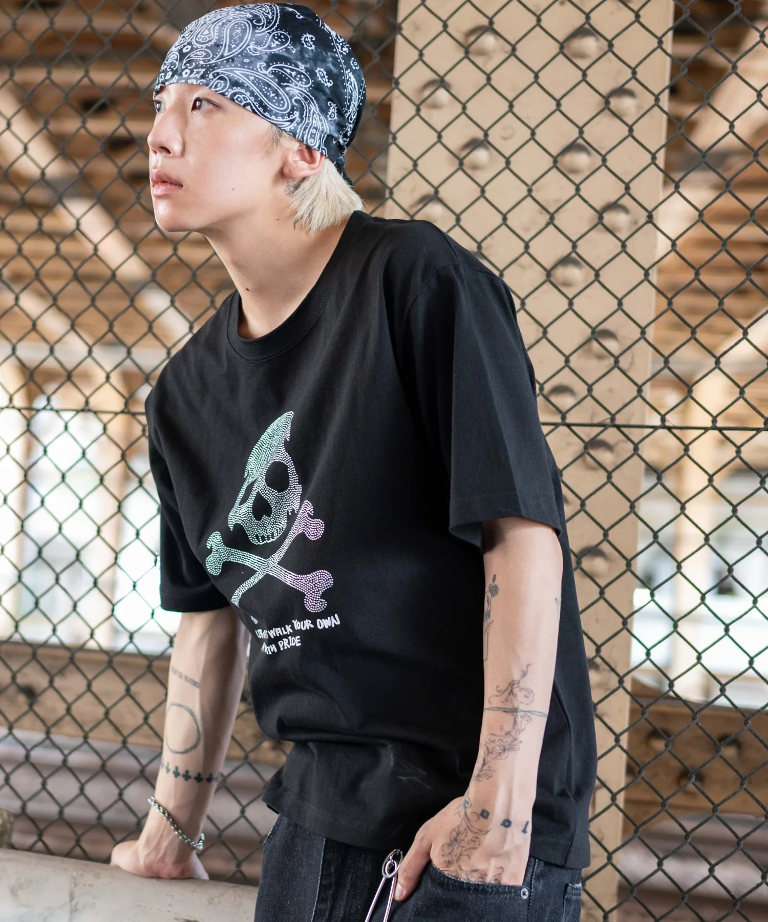 ラインストーンルーズネックT(SS) - Image 11
