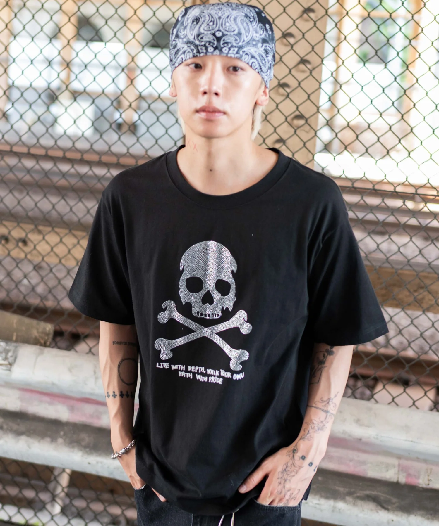 ラインストーンルーズネックT(SS) - Image 13