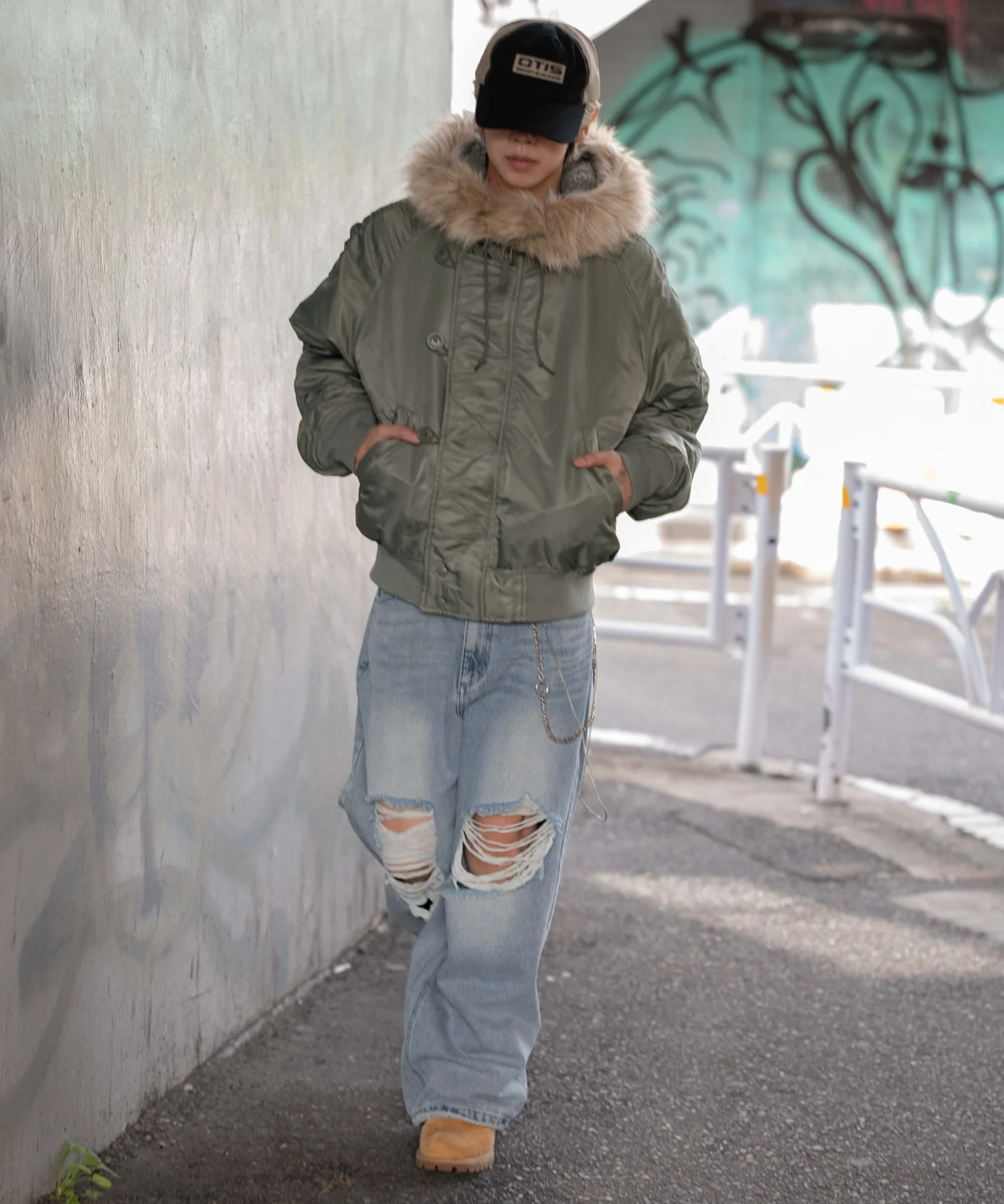 N2B - Image 4